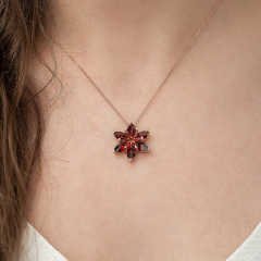 ​​Gümüş Rose Kırmızı Lotus Çiçeği Kolye